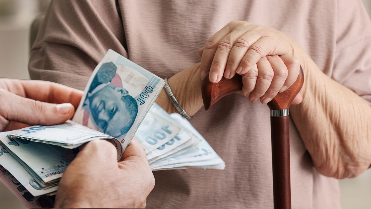 Aydın’da yaşayan binlerce emeklinin merakla beklediği bayram ikramiyeleri ile ilgili