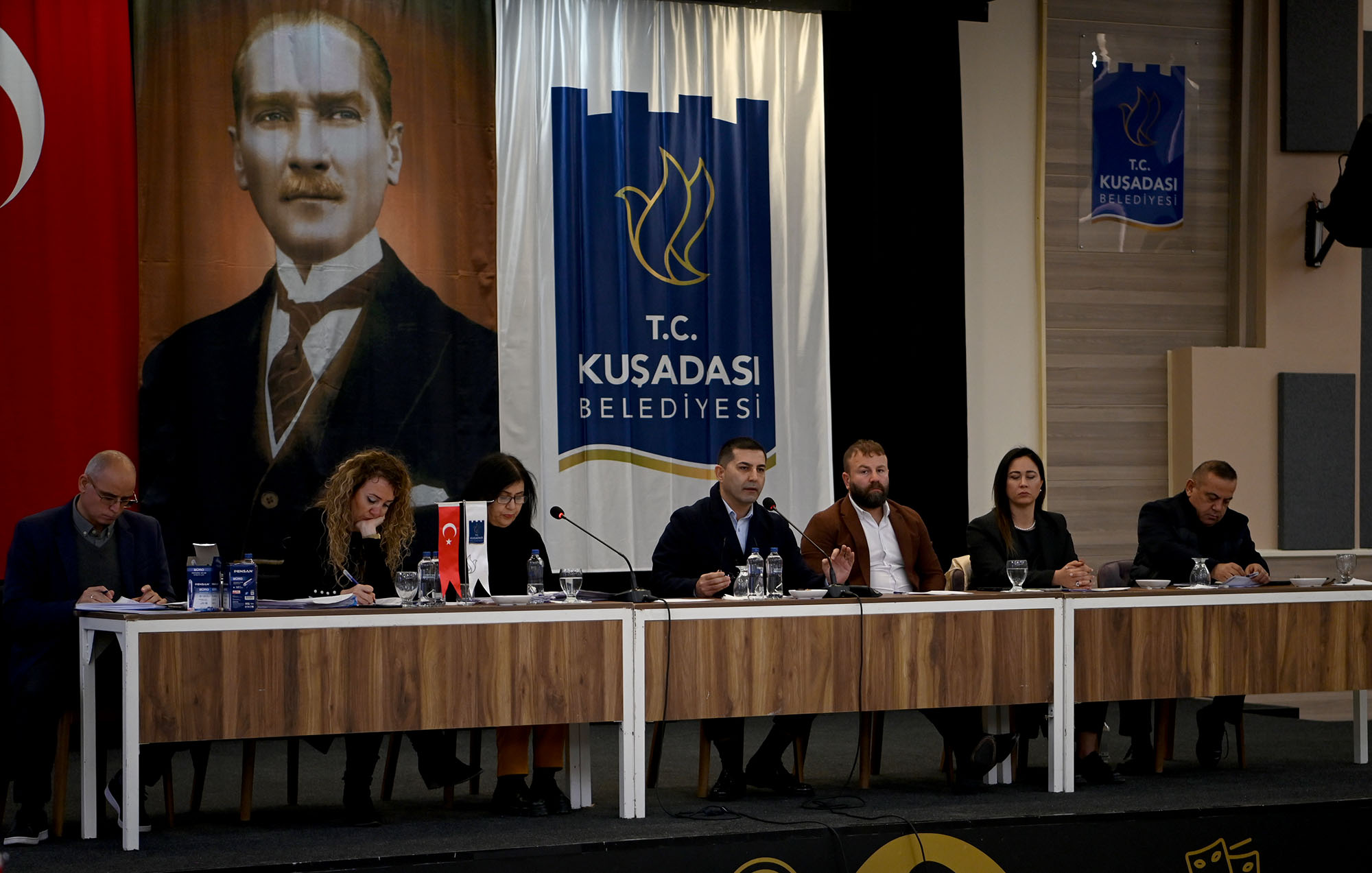 Kuşadası Belediye Meclisi Mart ayı Olağan Toplantısı’nda yol yatırımlarıyla ilgili